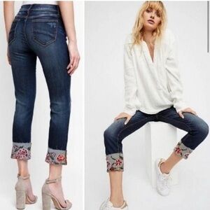 DRIFTWOOD Colette Embroidered
Floral Cropped Jeans Size 27